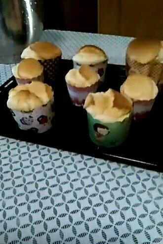 原味戚风纸杯蛋糕（烤箱做纸杯蛋糕）