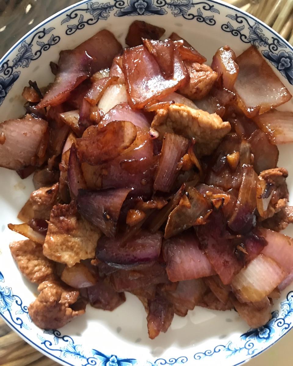 猪肉炒洋葱
