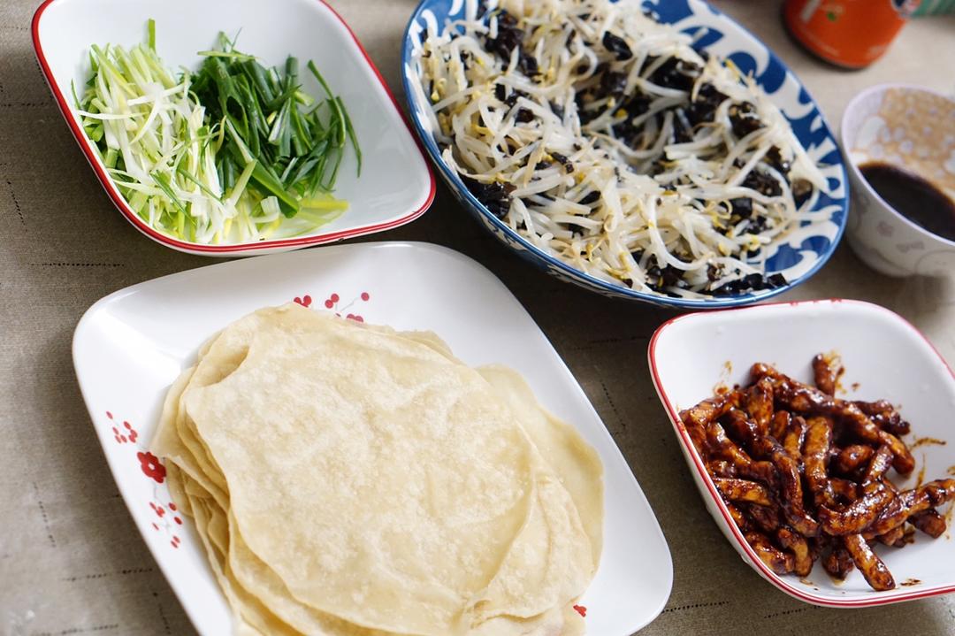 春饼的做法（北方习俗吃的摊春饼）