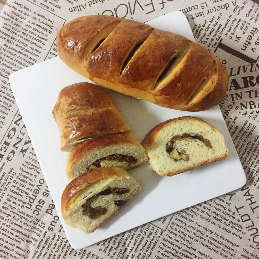 多果仁大列巴面包