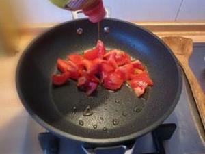 蕃茄鸡蛋炒虾仁的做法 步骤5