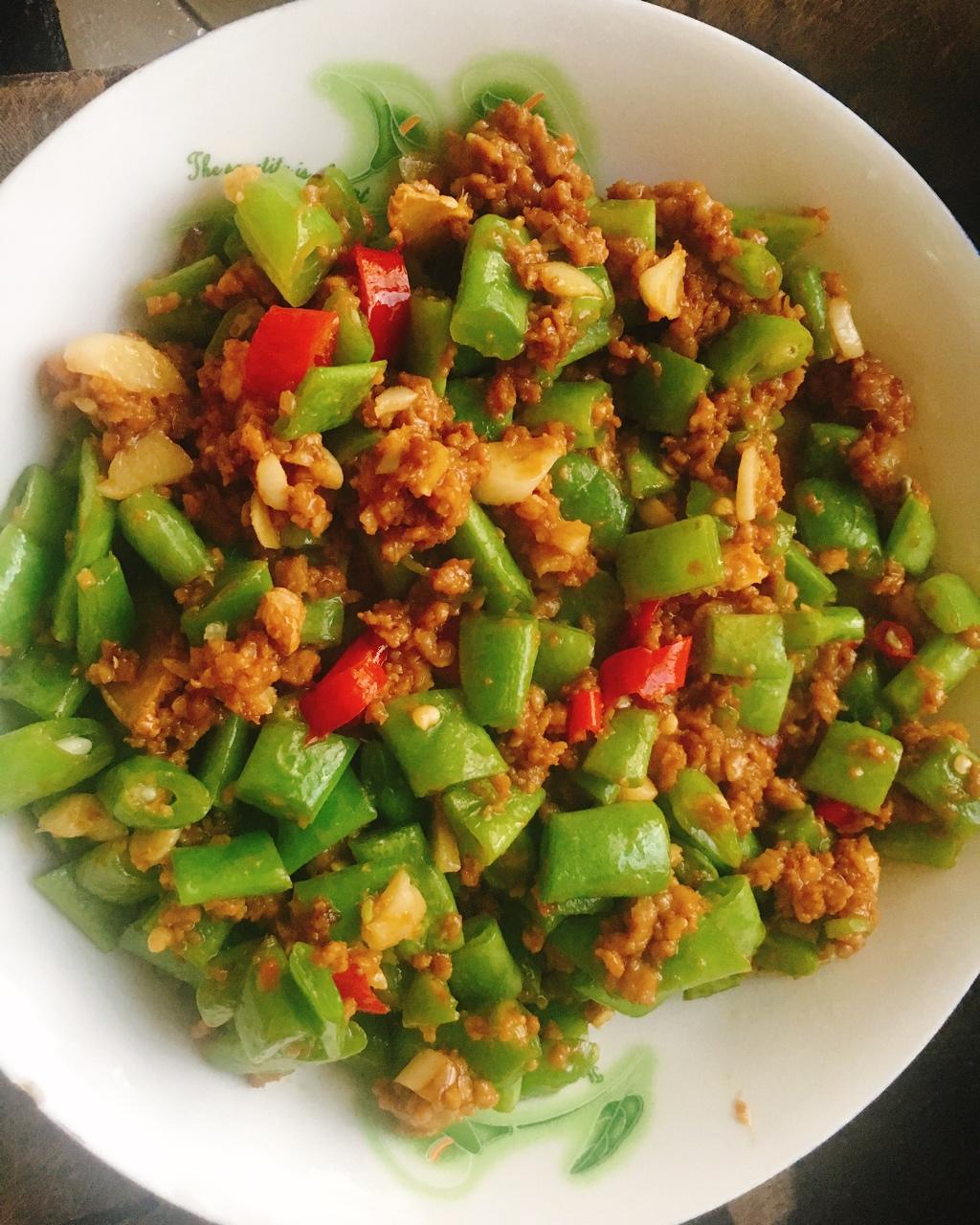 肉沫豆角下饭菜