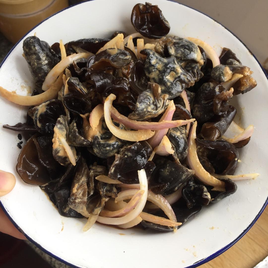 凉拌洋葱木耳