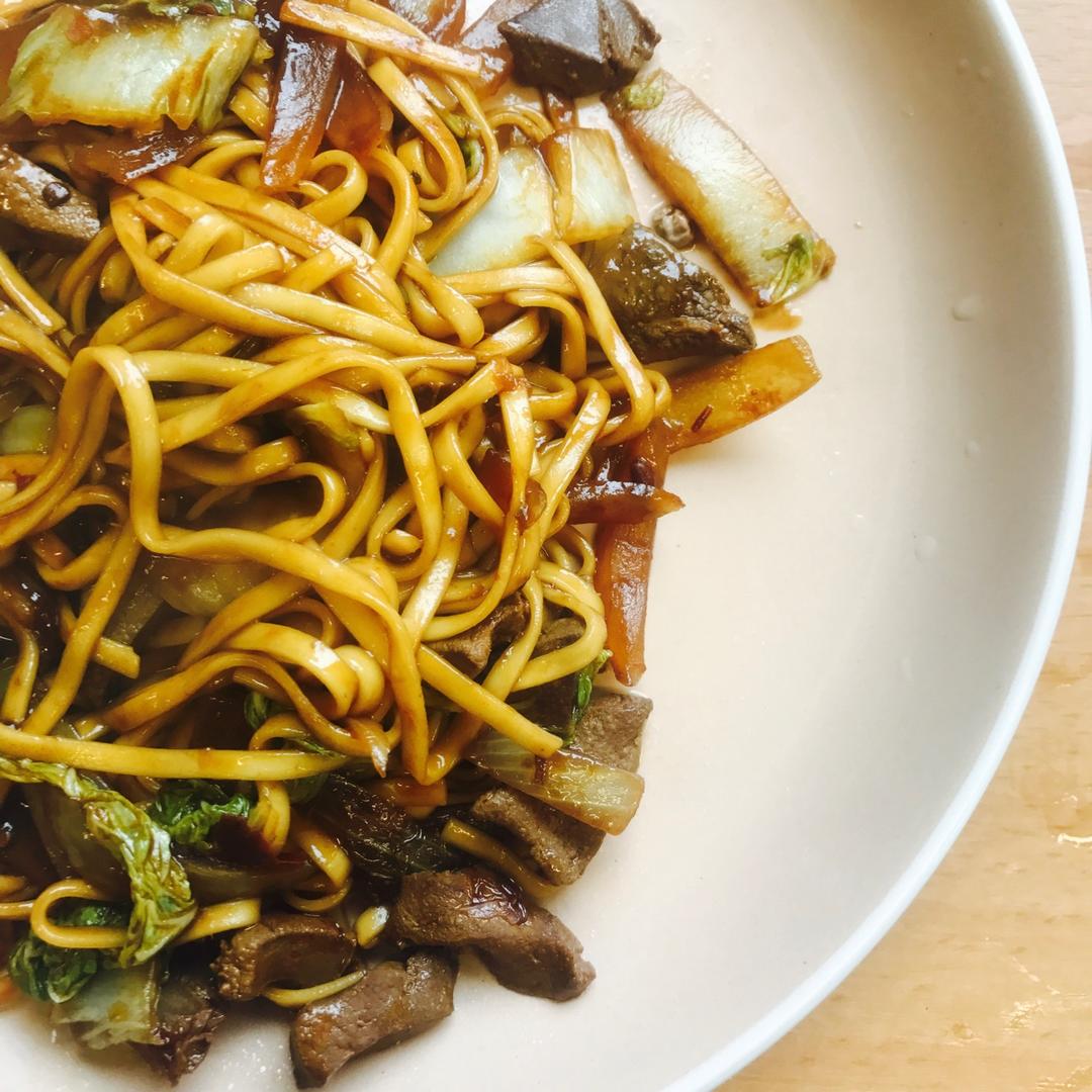 【酱爆猪肝面】