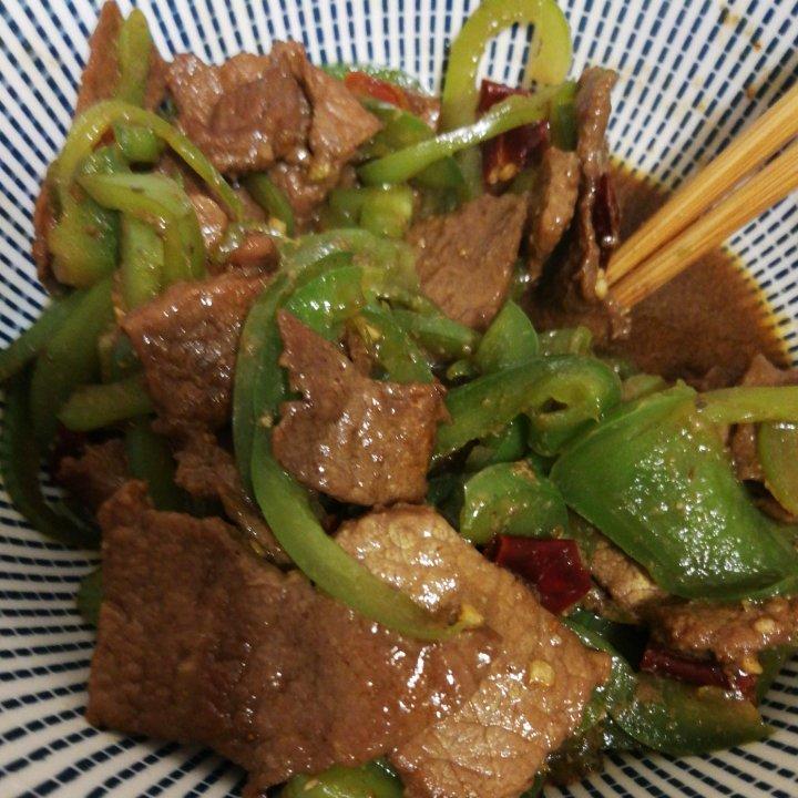【小高姐】青椒牛肉 如何炒出嫩滑的牛肉