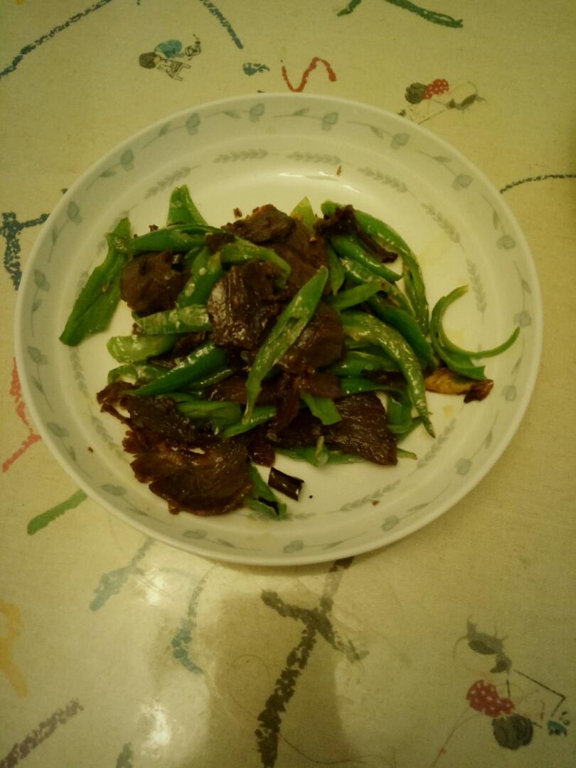 青椒小炒卤牛肉