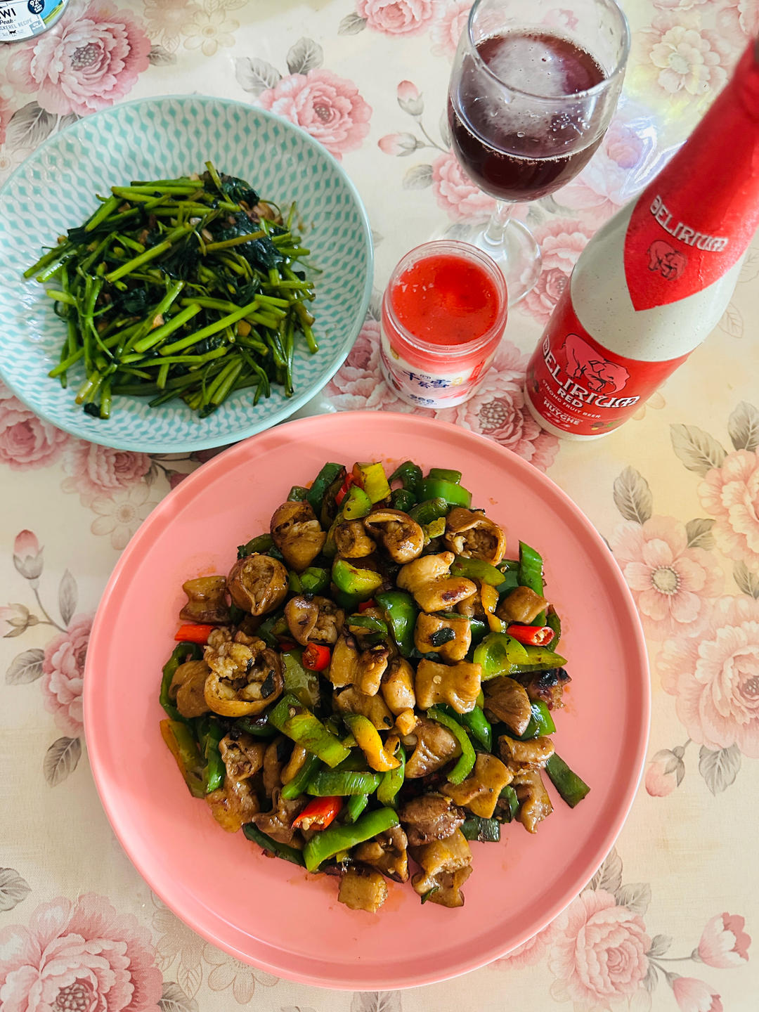 好吃到爆火爆肥肠