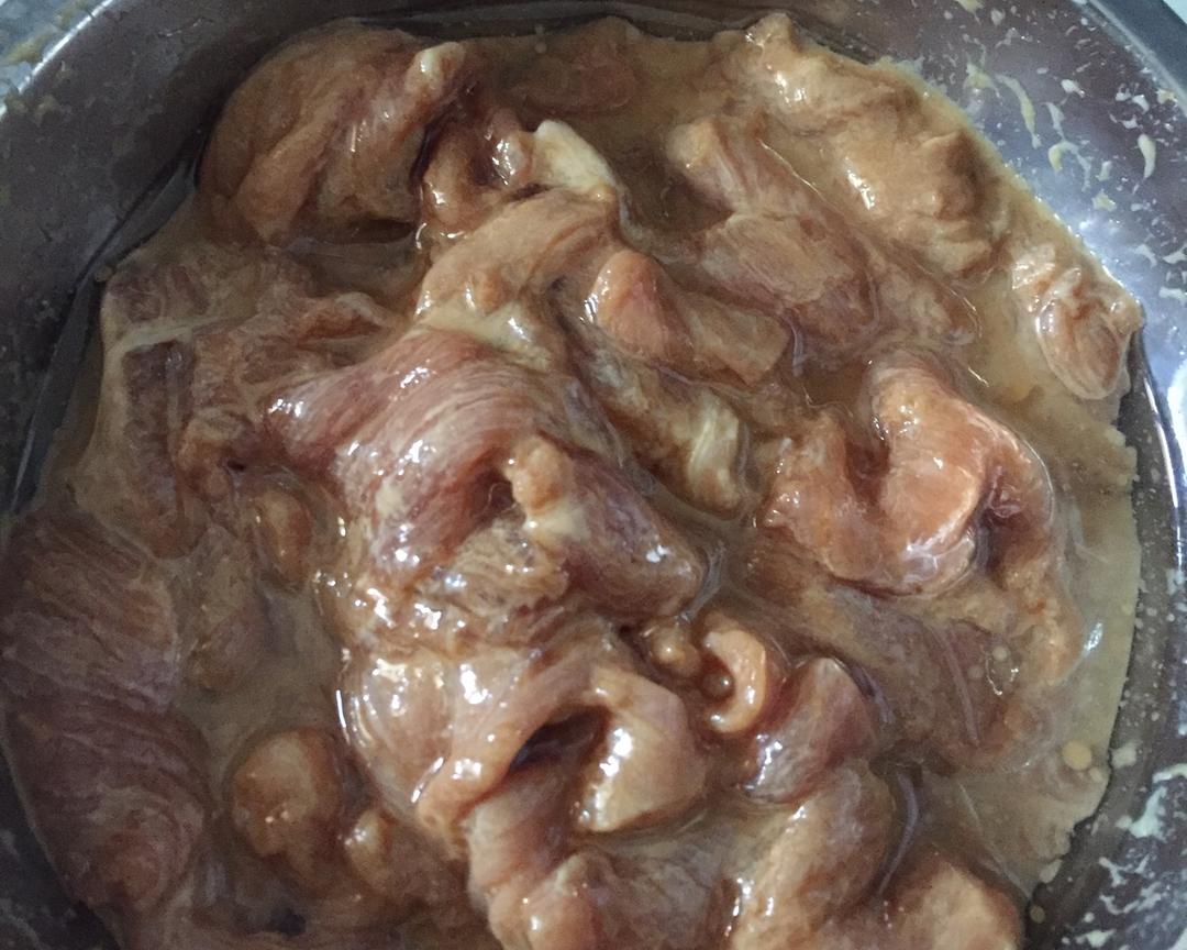 水煮肉片的做法 步骤1