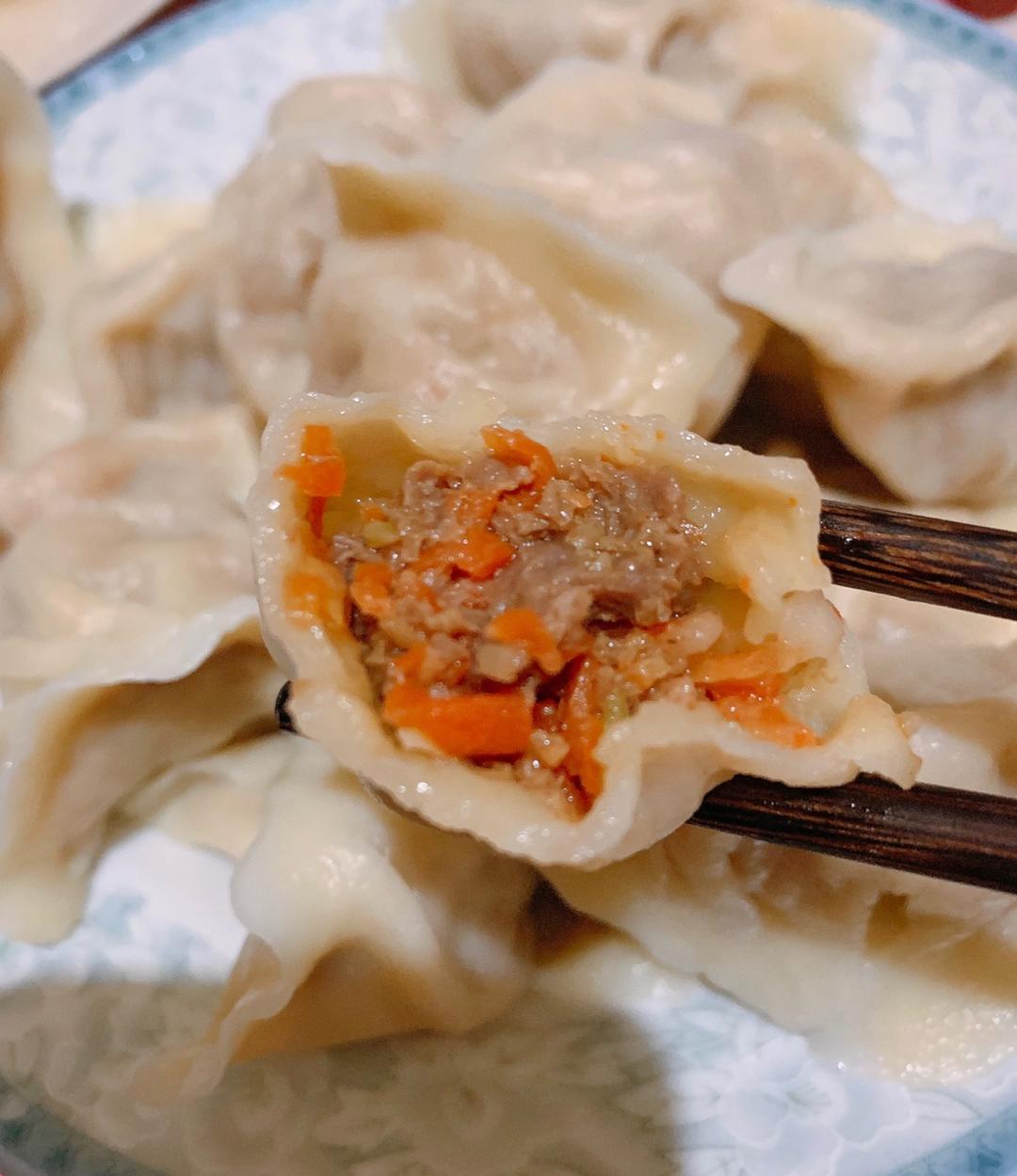 羊肉胡萝卜饺子