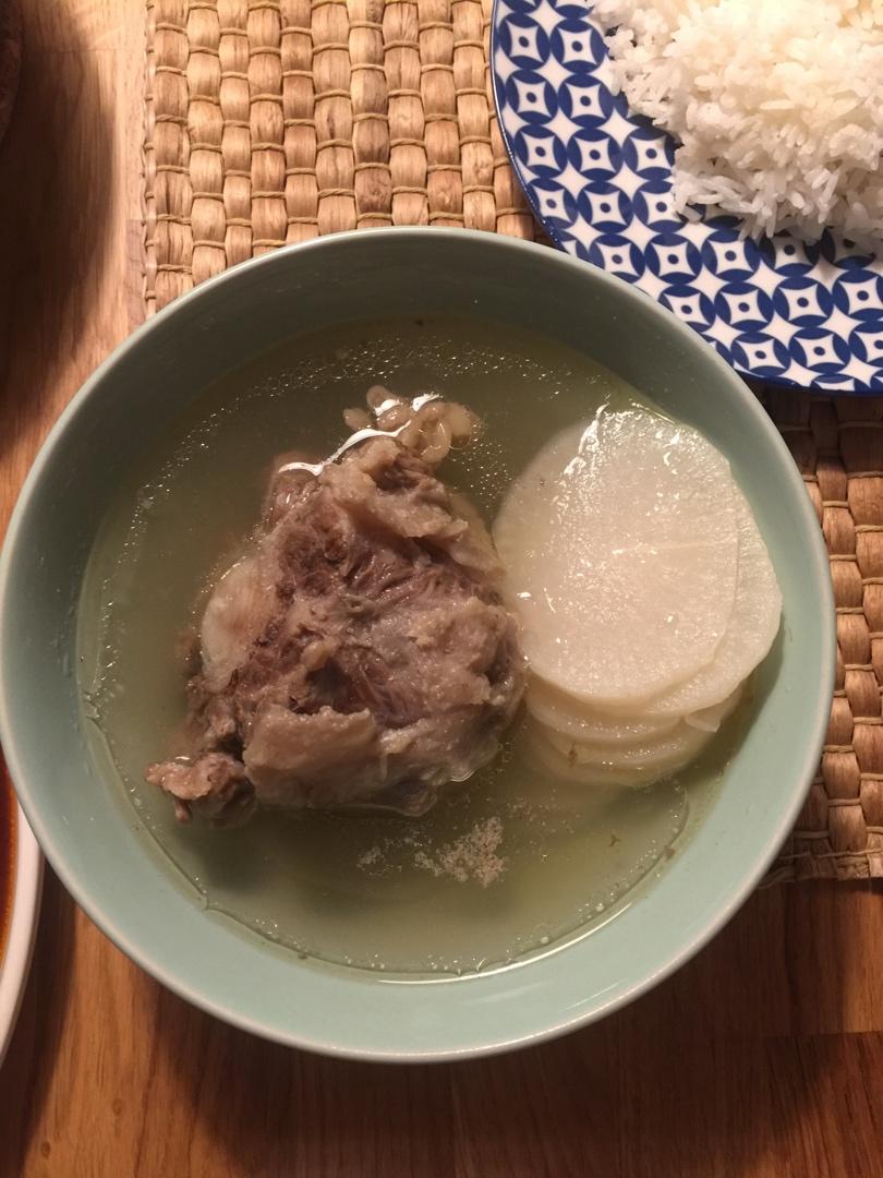 韩式清炖牛尾汤