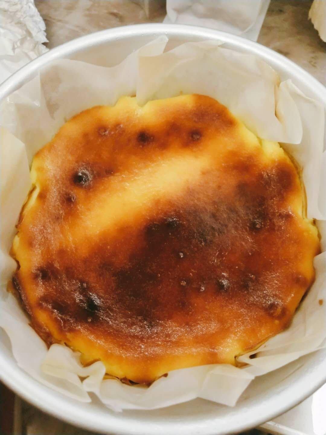 巴斯克式烤芝士蛋糕[超简单][搬运]