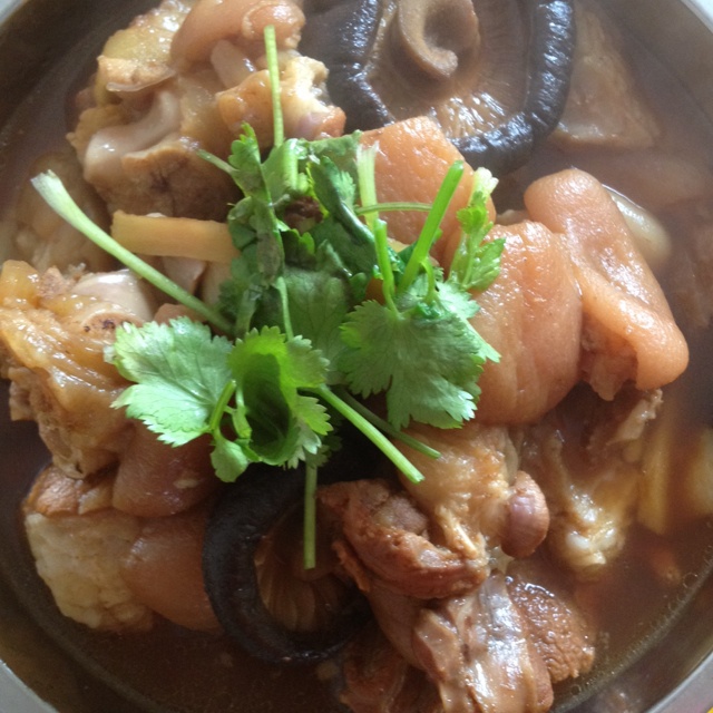 懒人版红烧猪脚