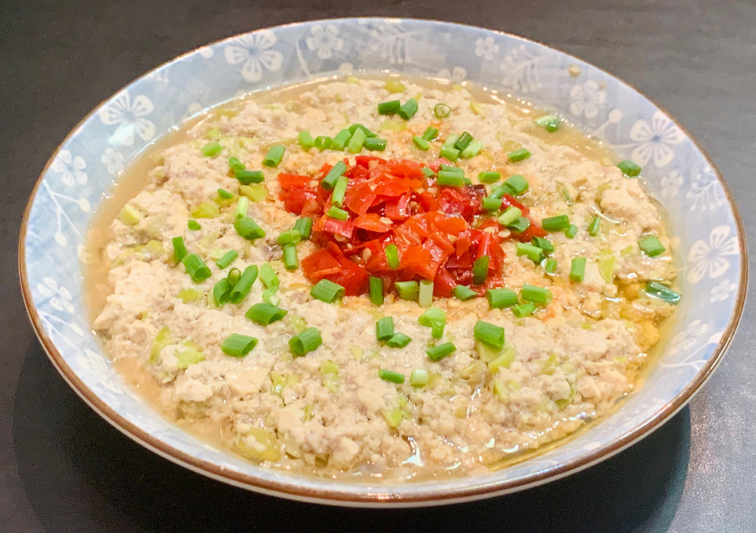 【剁椒毛豆蒸臭豆腐】肉饼界的泥石流，敢吃就能做朋友！
