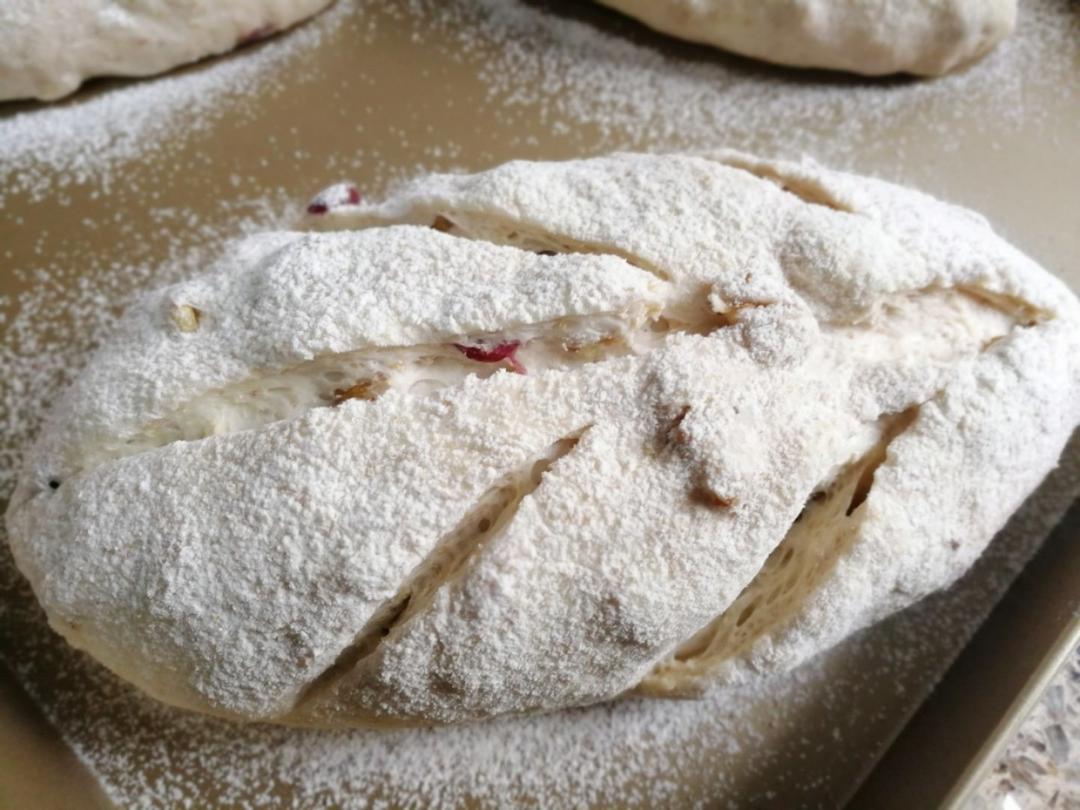 全麦核桃蔓越莓欧包（附整形详细手法）