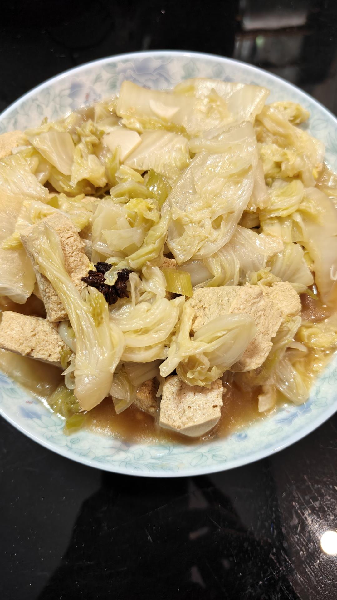 简单好吃的娃娃菜炖冻豆腐