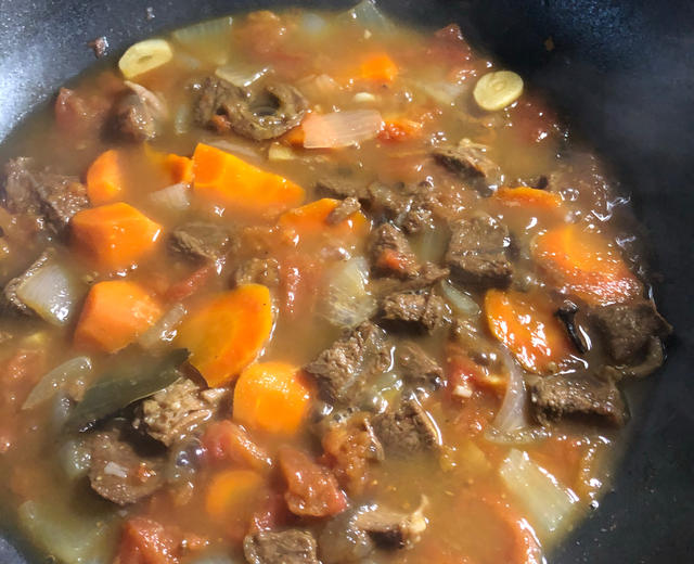 番茄胡萝卜牛腱的做法