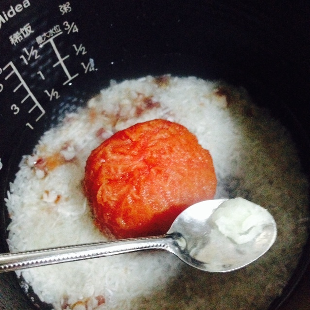 鹅油香肠番茄焖饭的做法 步骤4