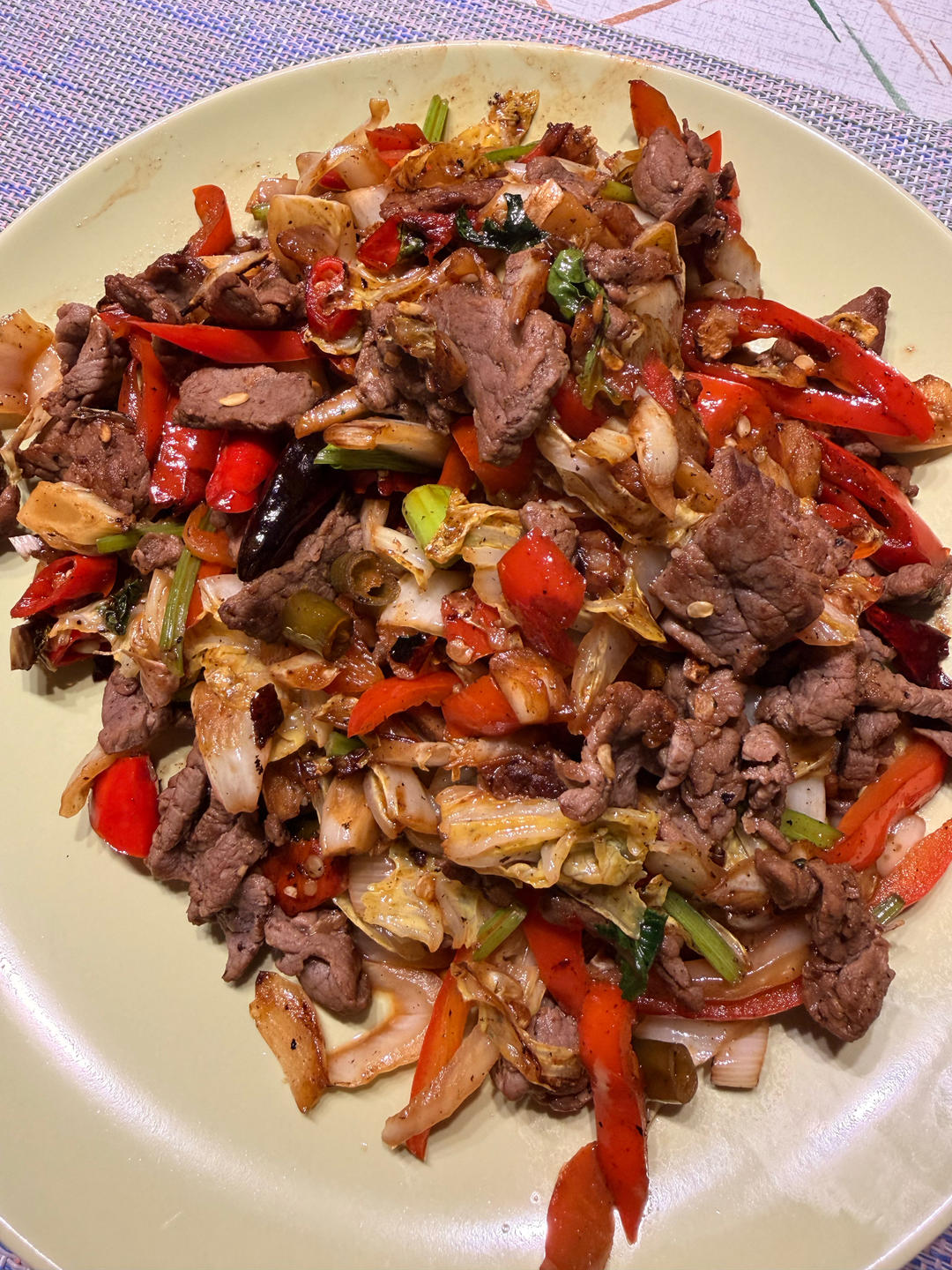 下饭神器又来了，试试这道白菜梗炒牛肉！！