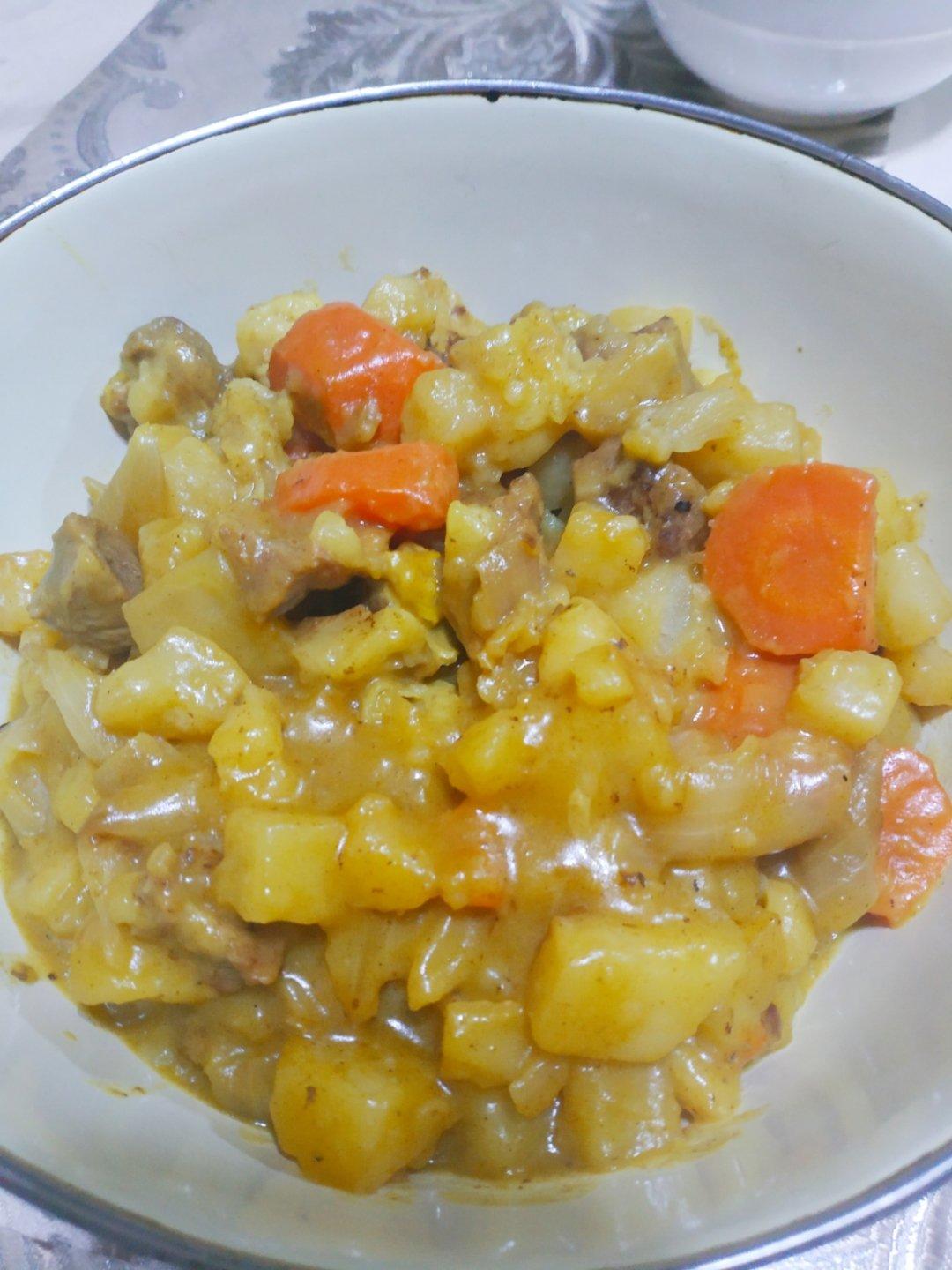 咖喱土豆炖牛腩：牛肉这样炖，保证不塞牙
