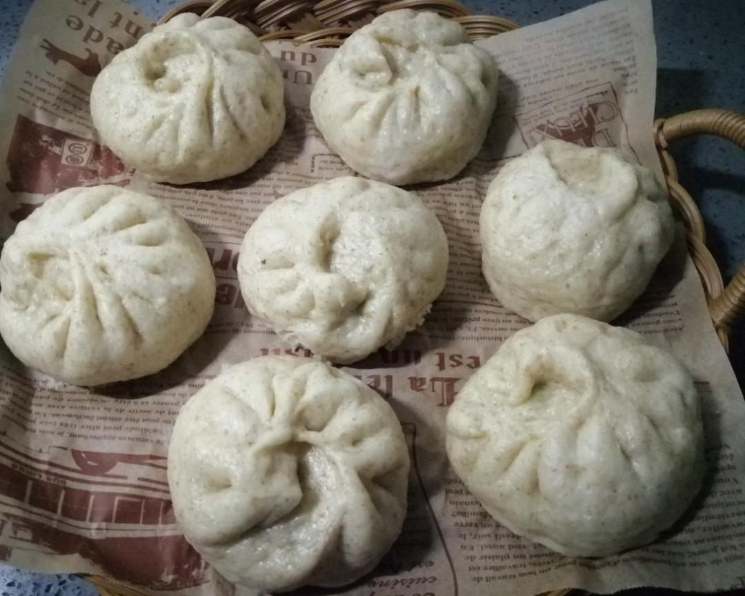 素三鲜全麦包子