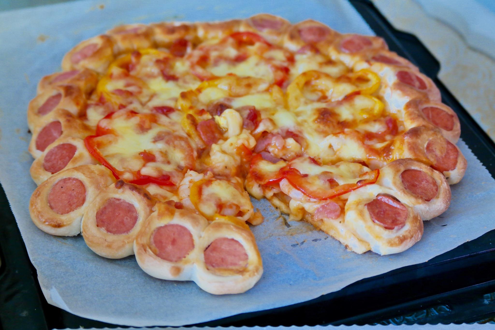 鲜虾香肠花边披萨的做法