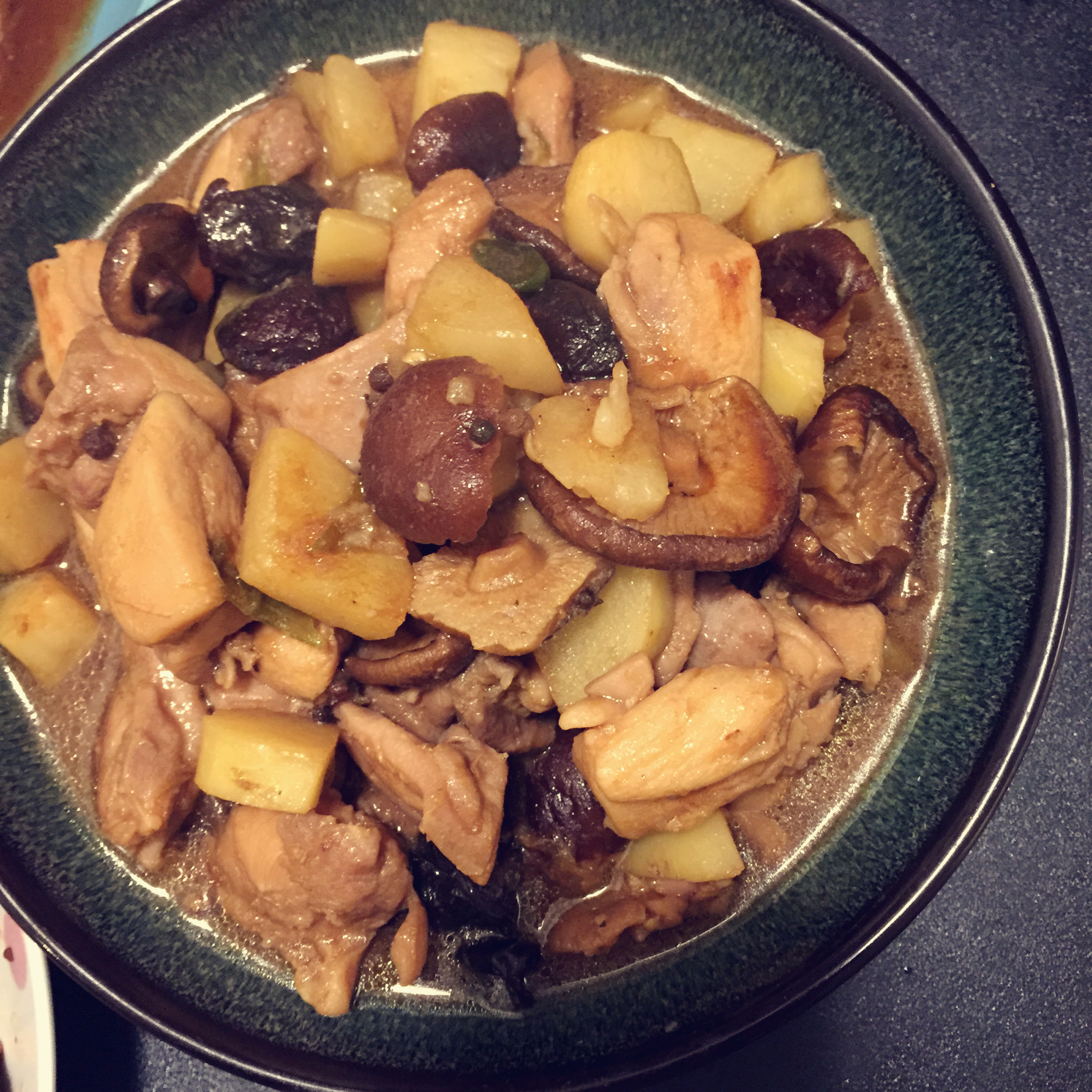 土豆香菇炖鸡腿