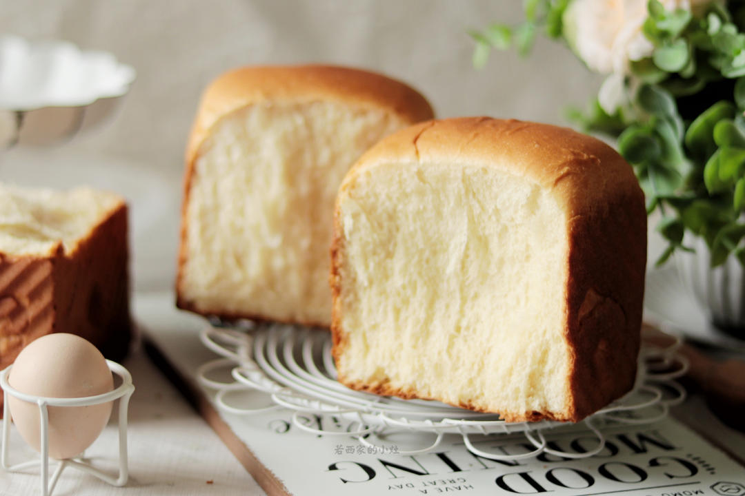 不加一滴水且超级容易拉丝的基础吐司，一次发酵法的做法