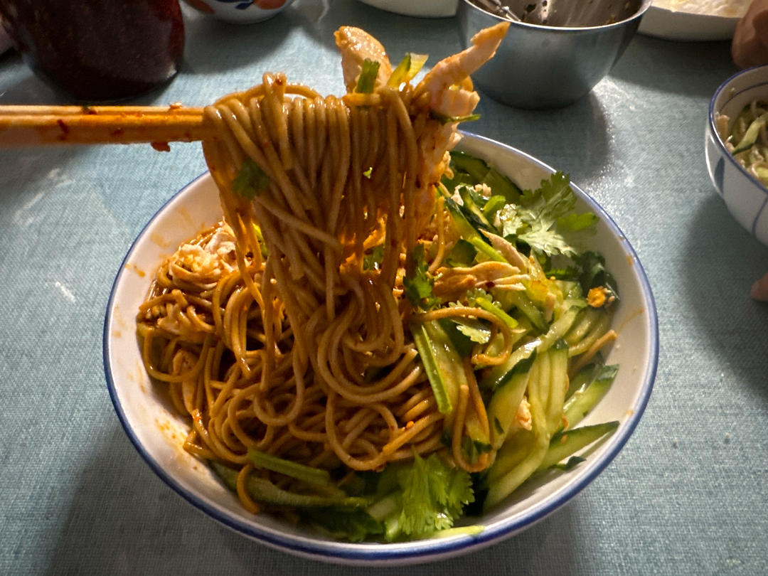 【夏日必备】爽口鸡丝凉面