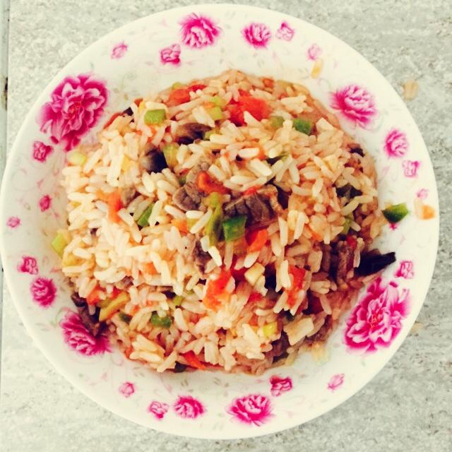 蒑矽做的番茄牛肉炒饭