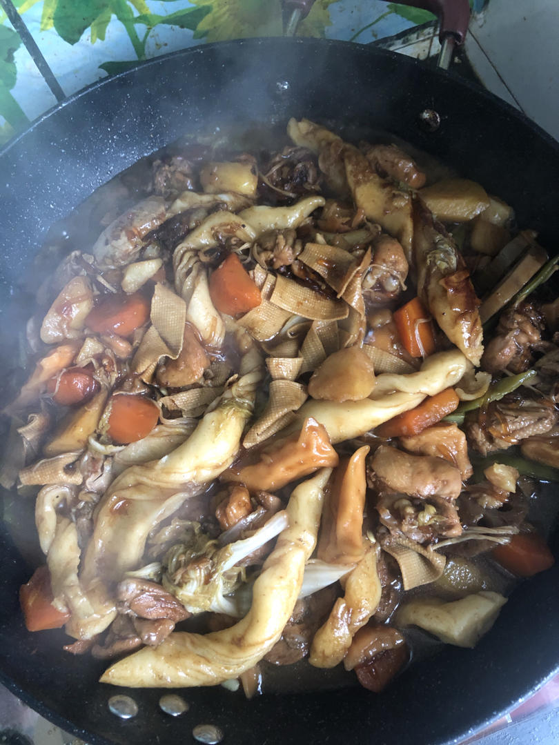 东北一锅出（焖卷子）