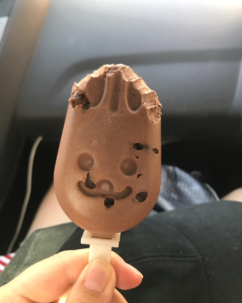 拒绝生蛋，巧克力冰淇淋