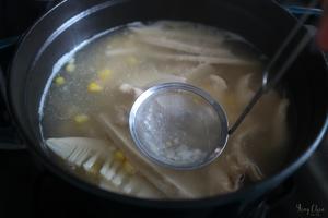 笋片滑鸡菜心汤的做法 步骤9