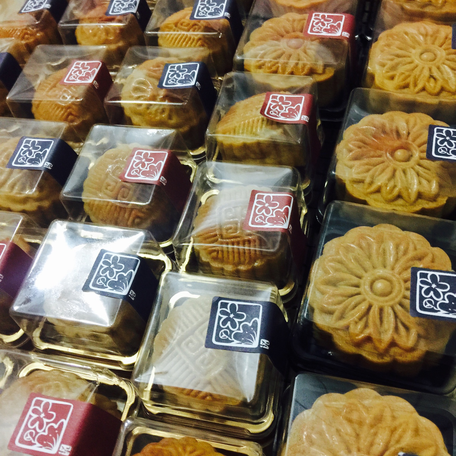 广式月饼—蛋黄莲蓉月饼