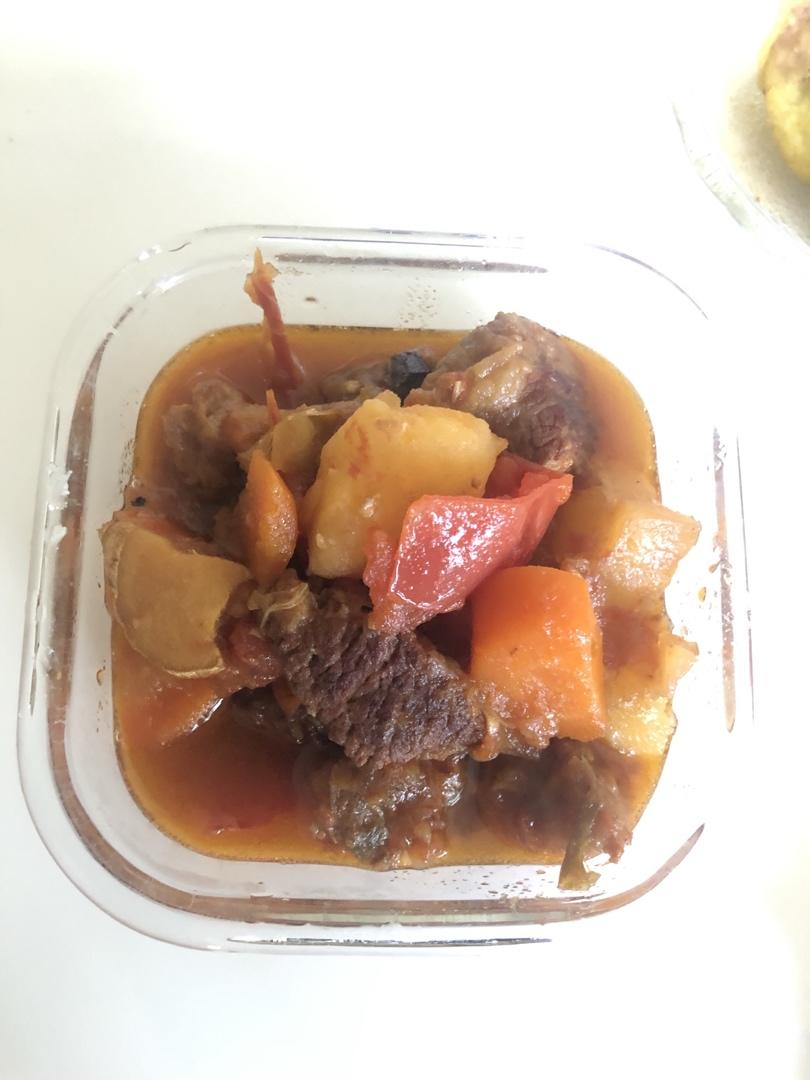 番茄土豆炖牛腩