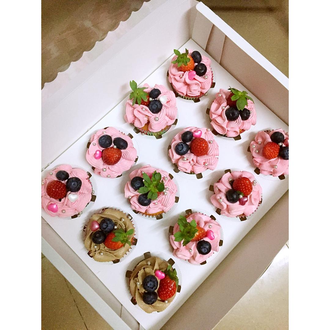 软绵绵戚风纸杯蛋糕