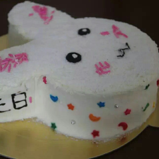 小兔生日蛋糕