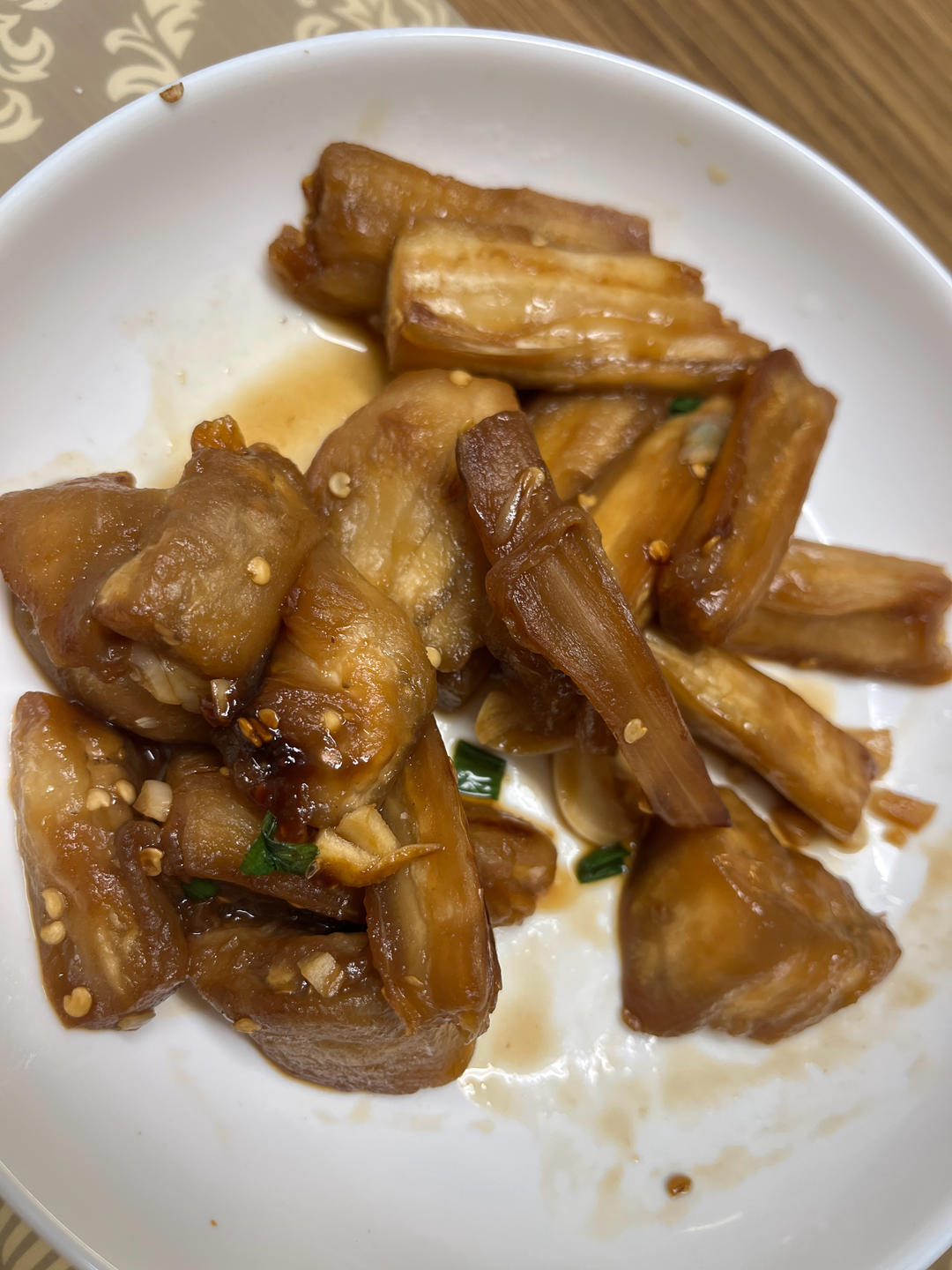 红烧茄子（教你炒茄子不变色的小妙招）