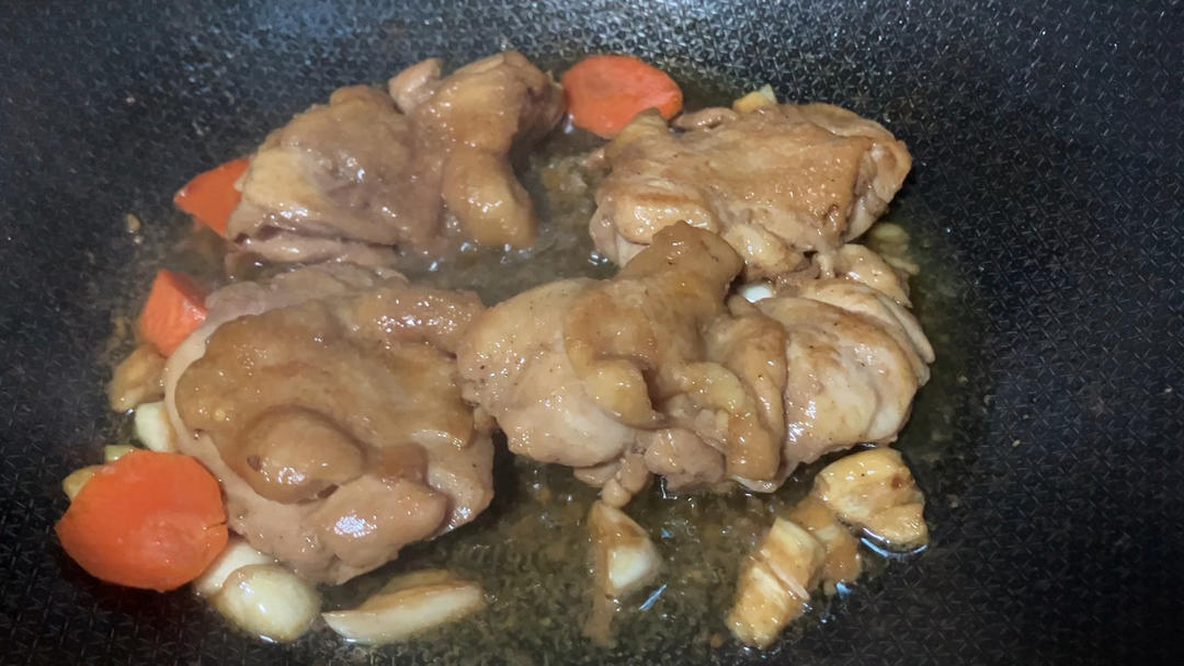 煎蒜香鸡扒