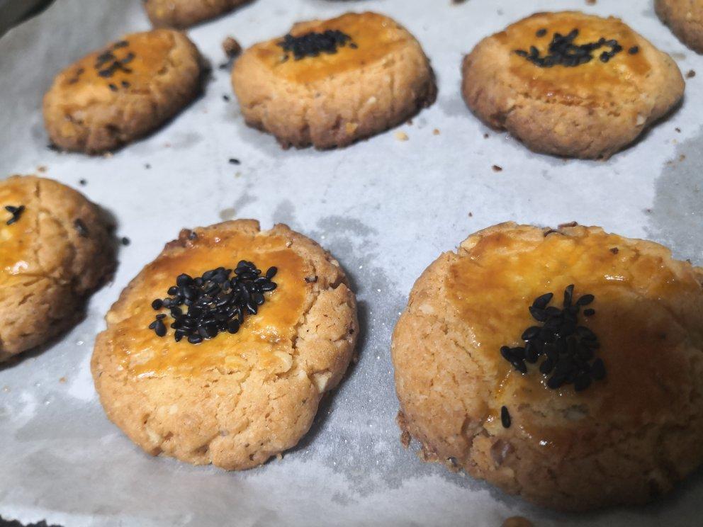 轻轻一按就碎掉的原味桃酥（不输猪油版）