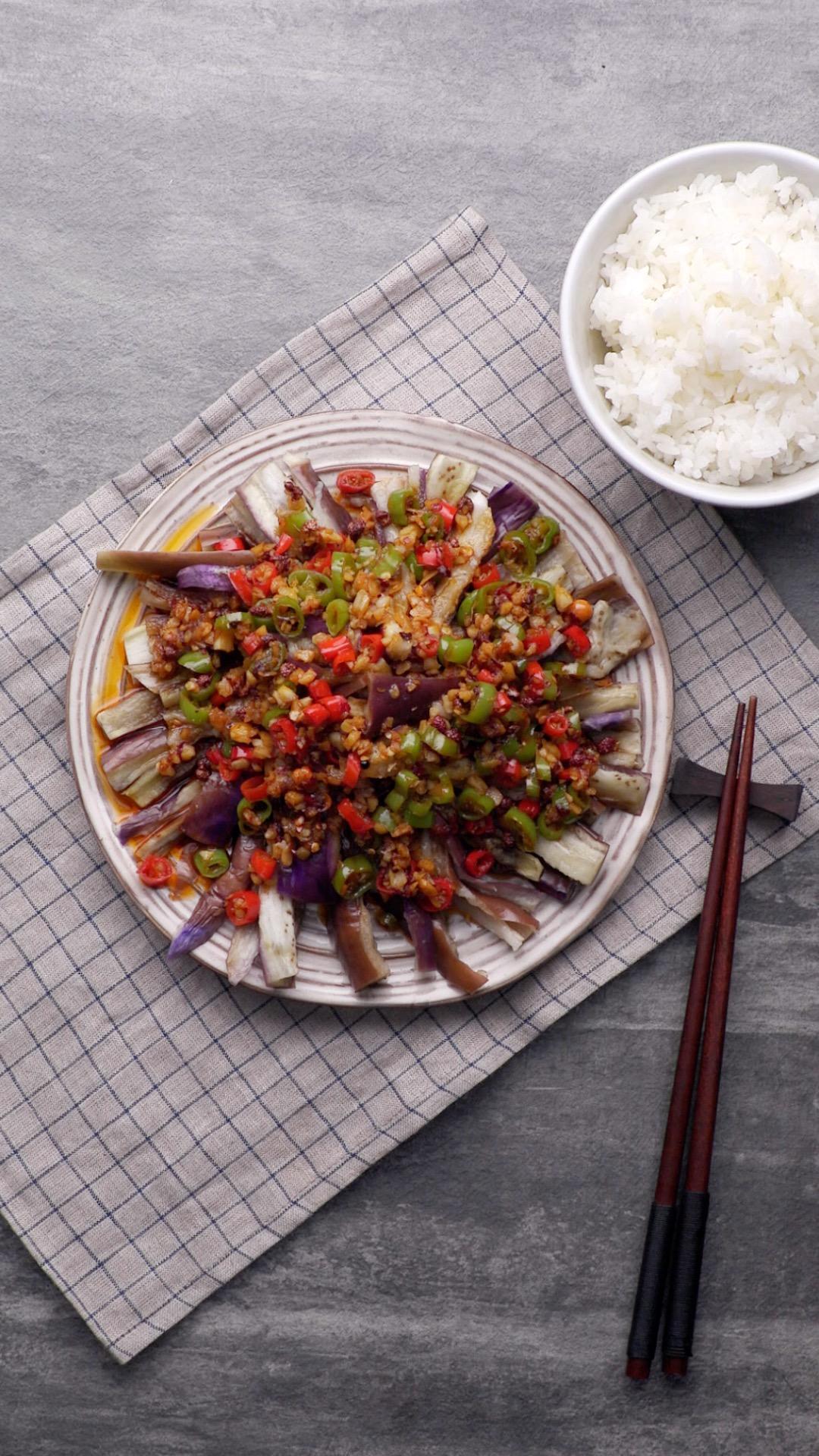 手撕茄子的做法