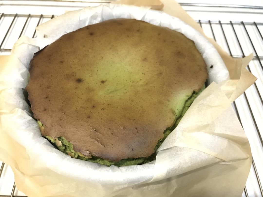 抹茶味巴斯克式芝士蛋糕