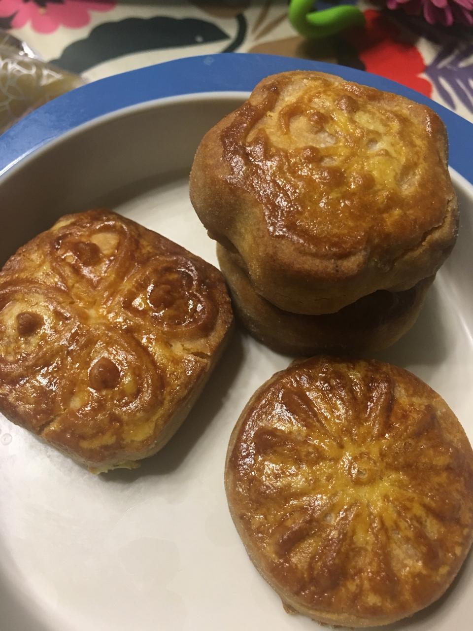 广式月饼——蛋黄莲蓉月饼