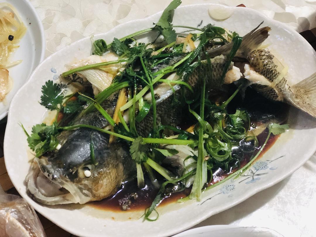 清蒸鲈鱼