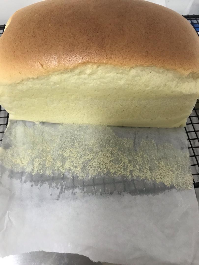 堪比柯基屁股
爆浆芝士🧀古早蛋糕