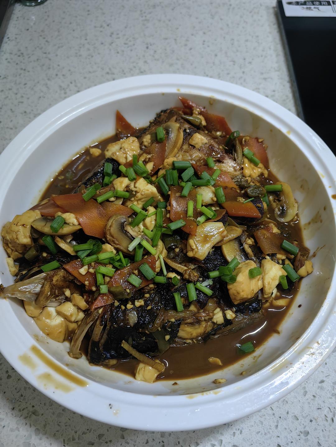 红烧鱼头豆腐
