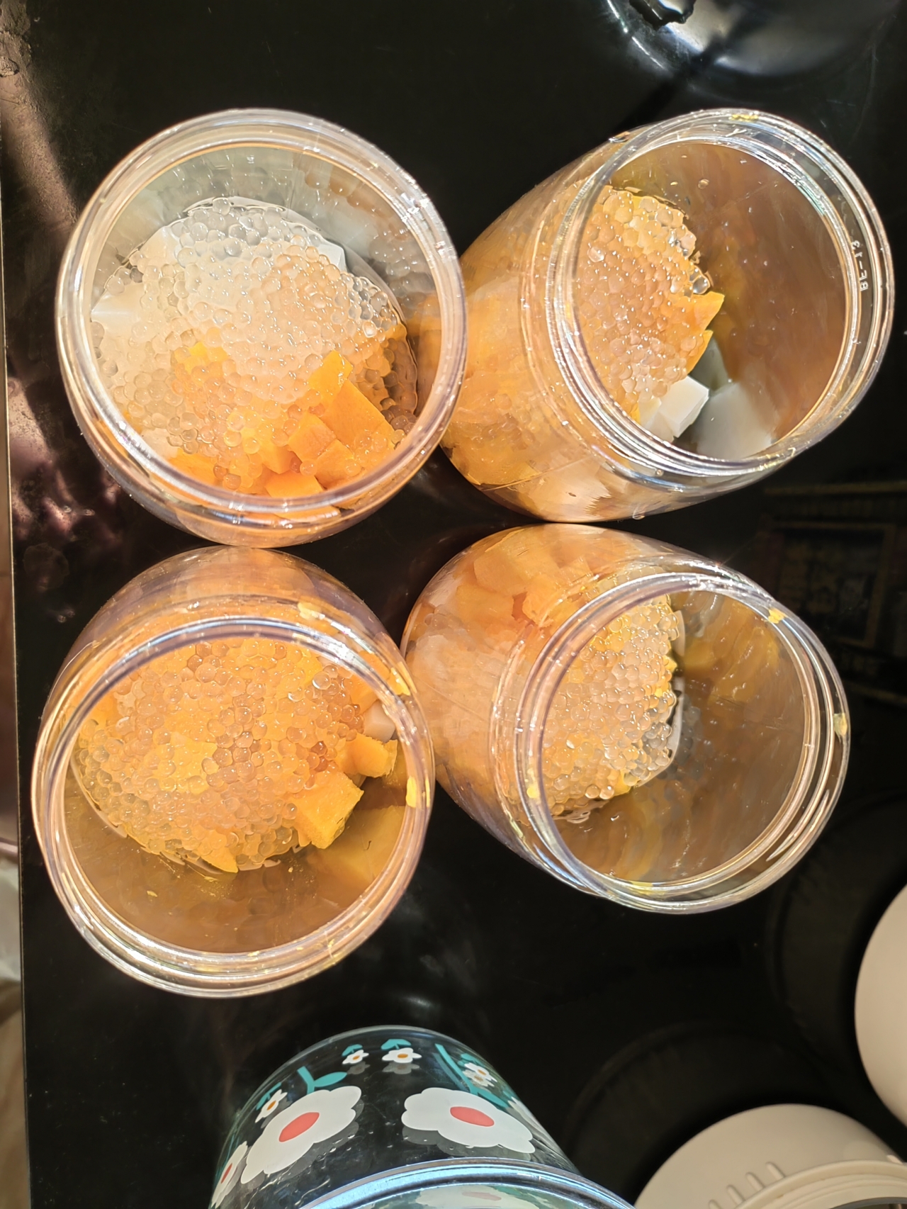 芒果奶冻西米露+芒果奶冻+双皮奶+芋圆水果捞