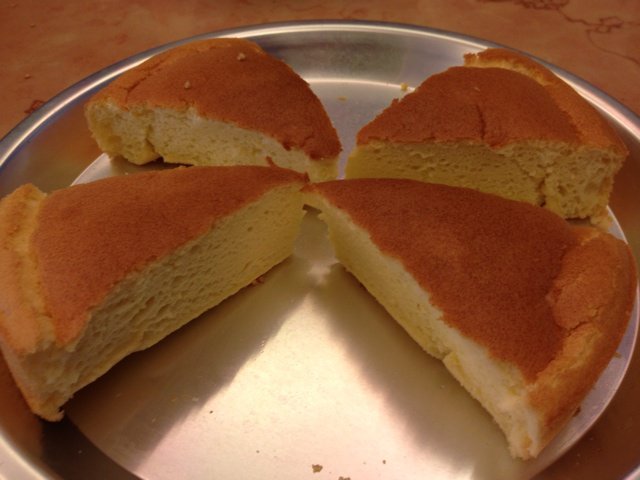 超简单完美戚风蛋糕（6寸2蛋）附打发、翻拌、脱模视频