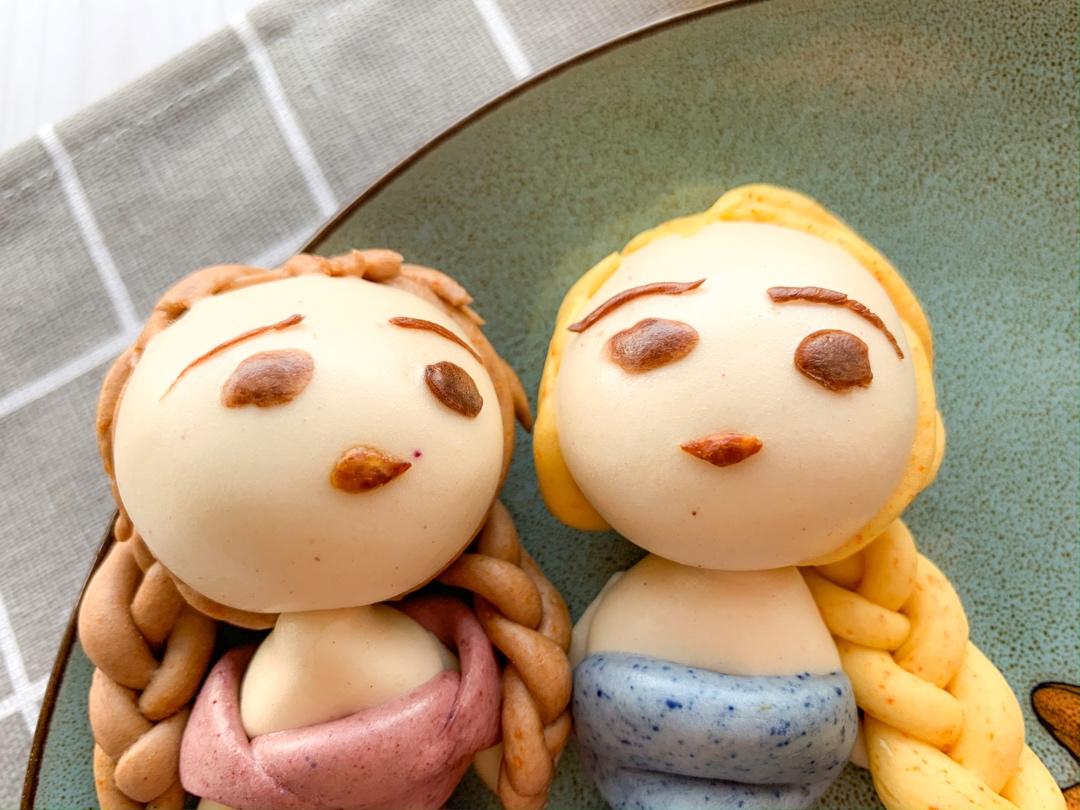 冰雪奇缘艾莎和安娜卡通馒头原创