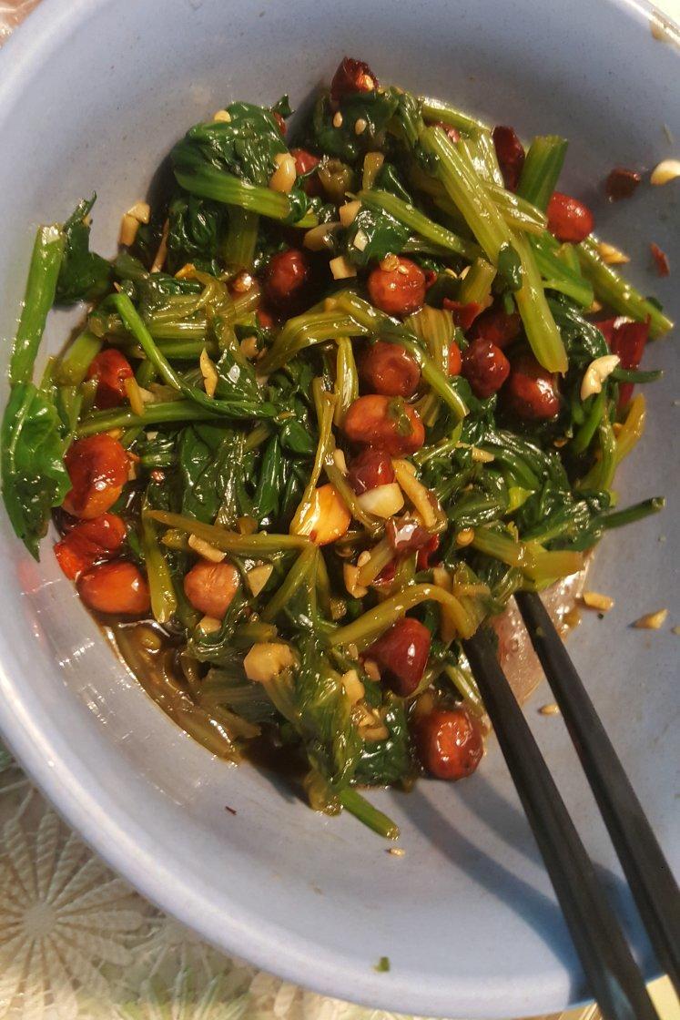 果仁菠菜