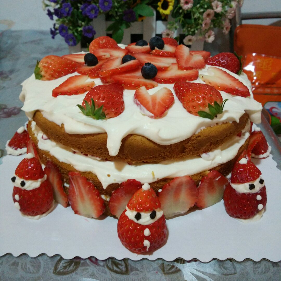 私厨小站做的草莓裸蛋糕